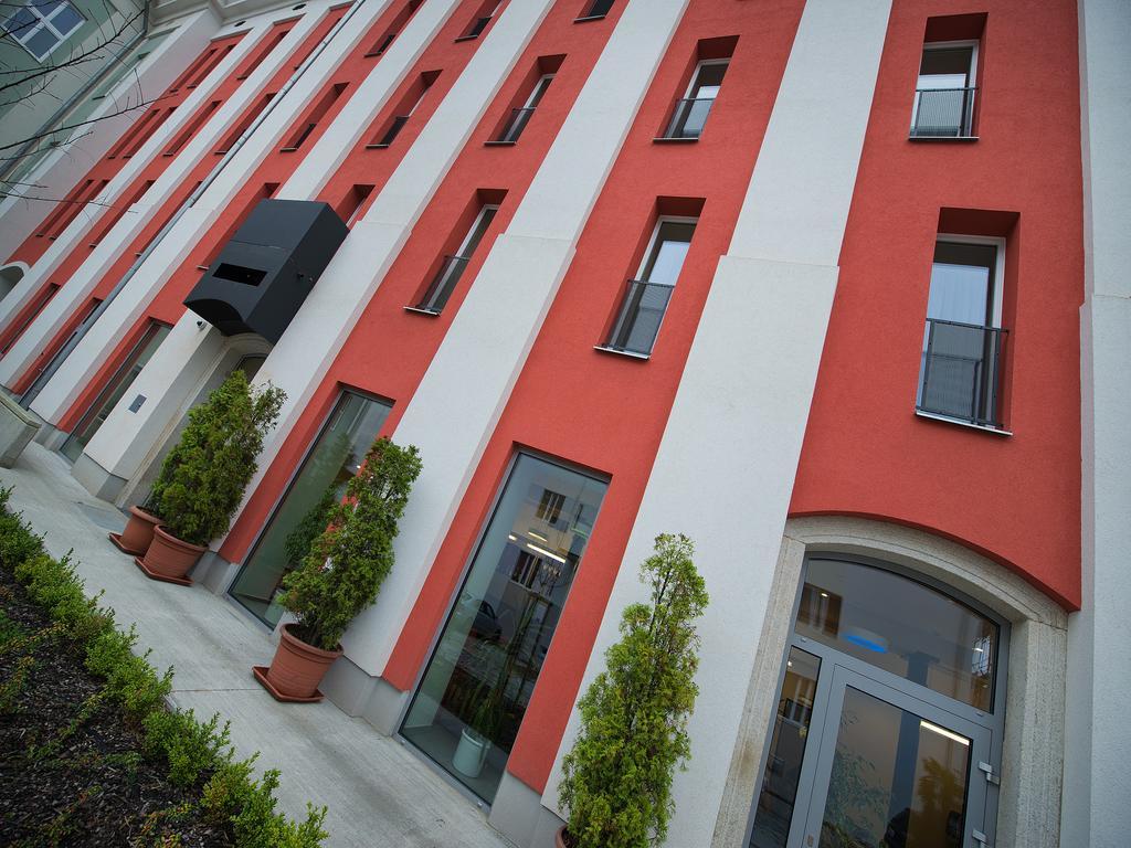 Ea Business Hotel Jihlava Exterior photo