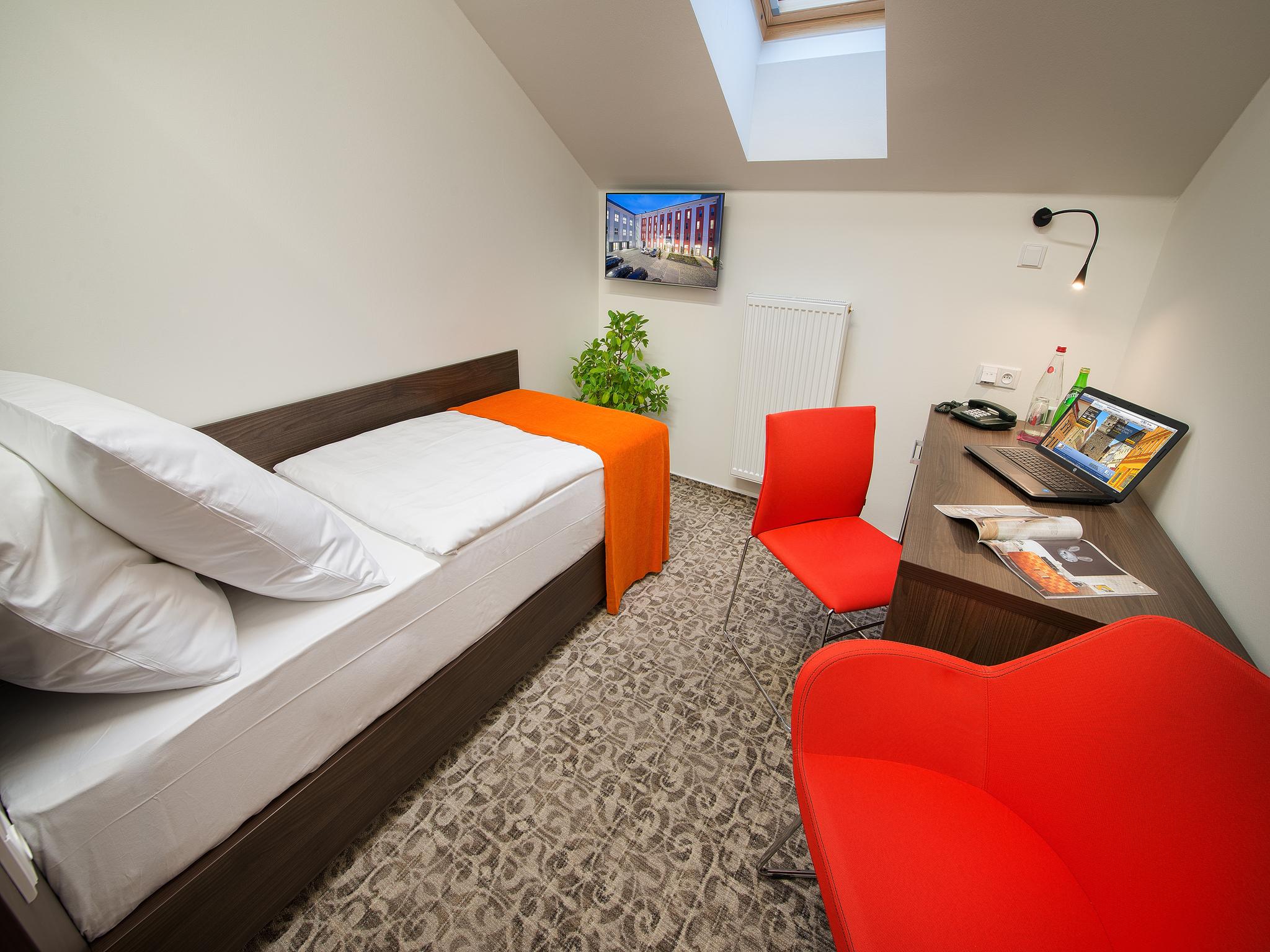 Ea Business Hotel Jihlava Exterior photo