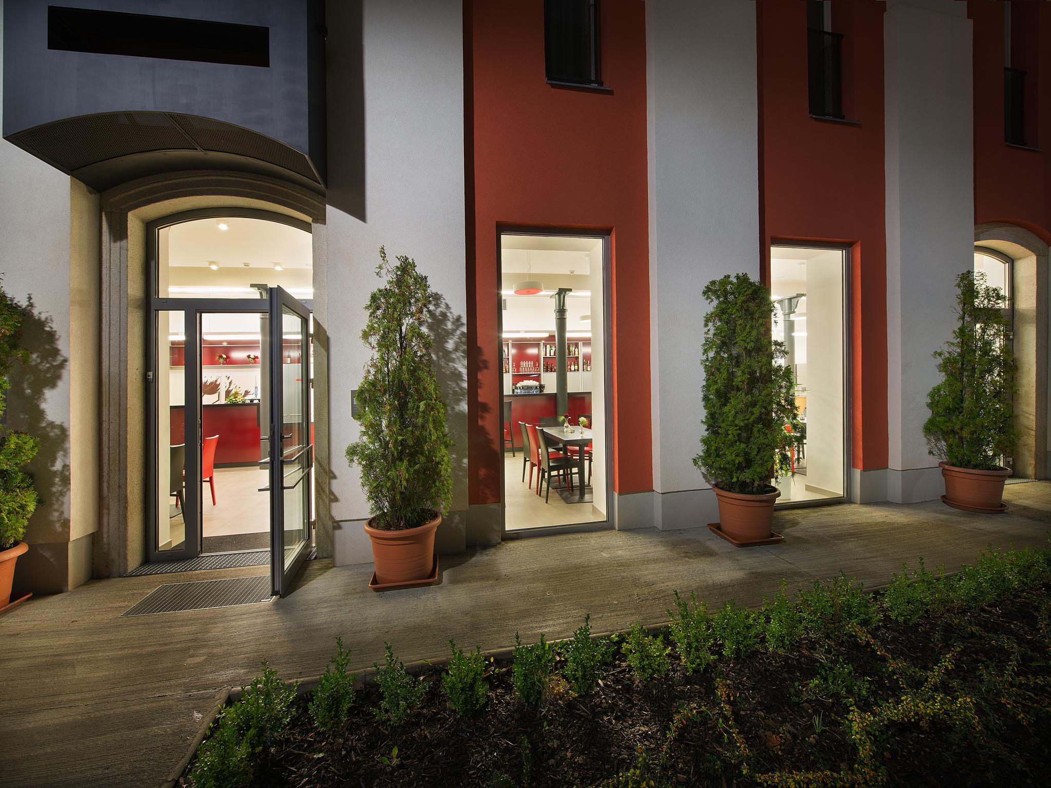 Ea Business Hotel Jihlava Exterior photo