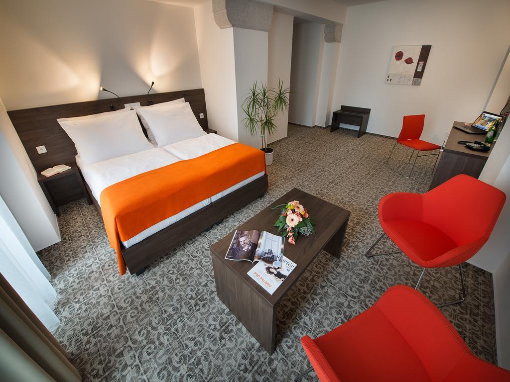 Ea Business Hotel Jihlava Room photo