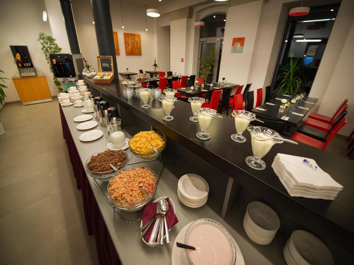 Ea Business Hotel Jihlava Exterior photo
